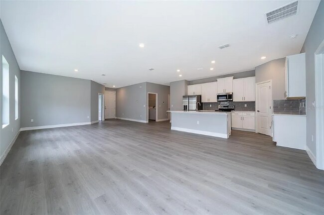 Building Photo - 5574 SW 128th Pl