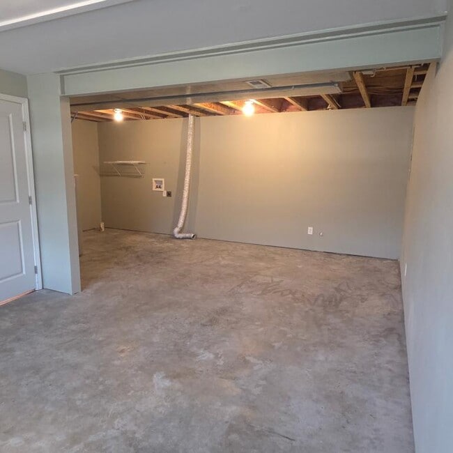 Building Photo - 18713 Woodruff St