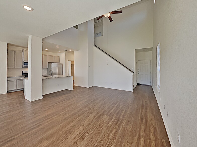 Building Photo - 2734 Lillybrook Ln
