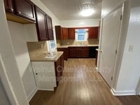 Building Photo - 1143 W 9th St