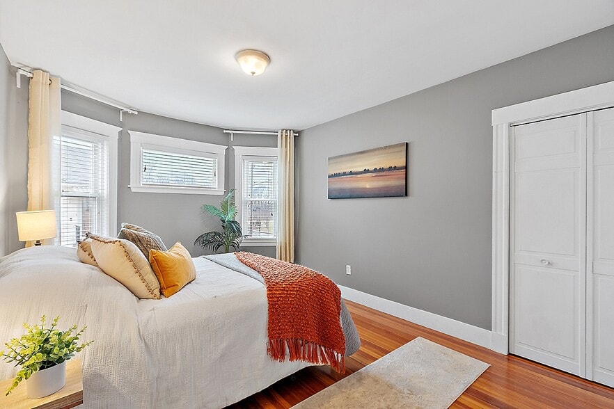 Master Bedroom - 1900 Washington St