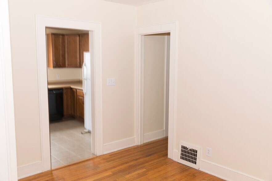 Dining - 31 Clarendon St