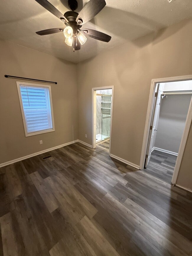 Building Photo - 440 Terrace Ave