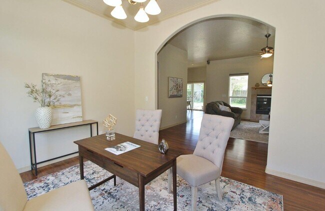 Building Photo - Your New Home Awaits in Bolder Creek! 4bed...