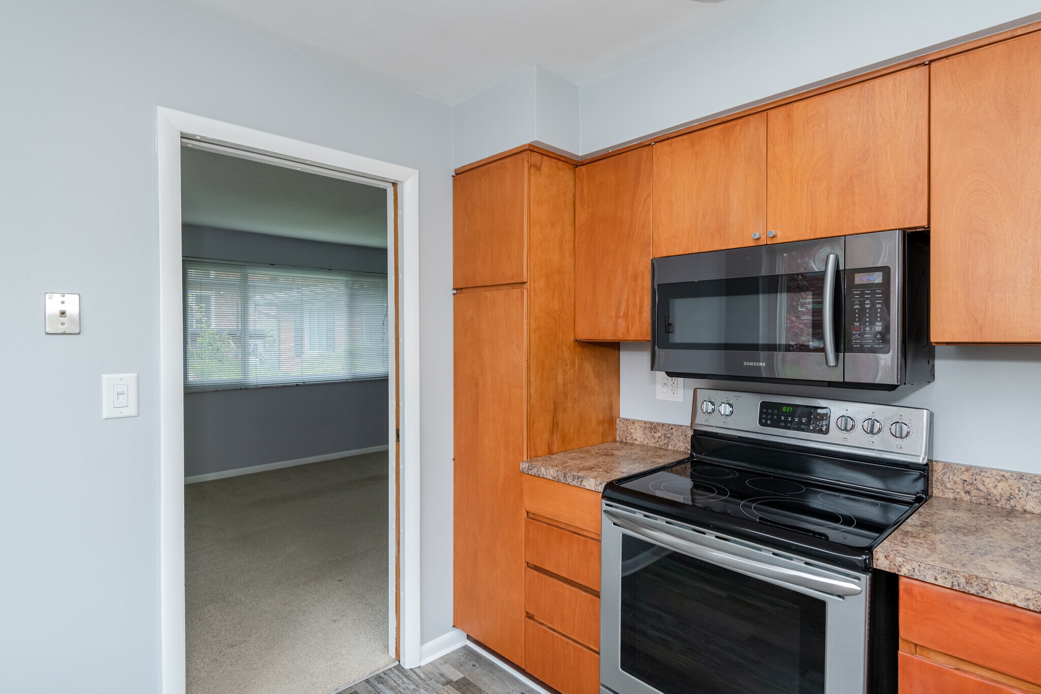 Building Photo - 1258 Westcliff Ct