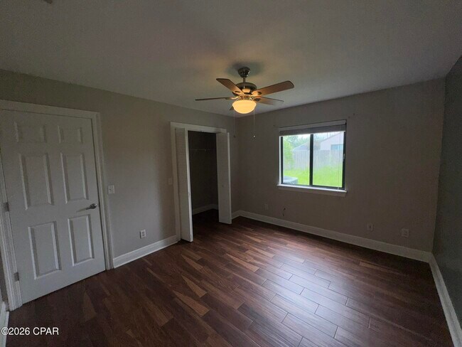 Building Photo - 116 Christie Ln