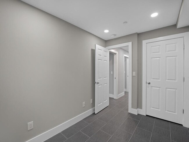 Building Photo - 2517 Benning Rd NE