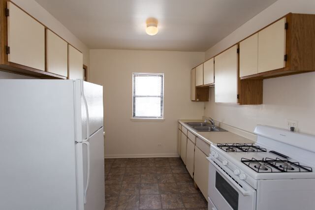 Building Photo - 5742 N Winthrop Ave