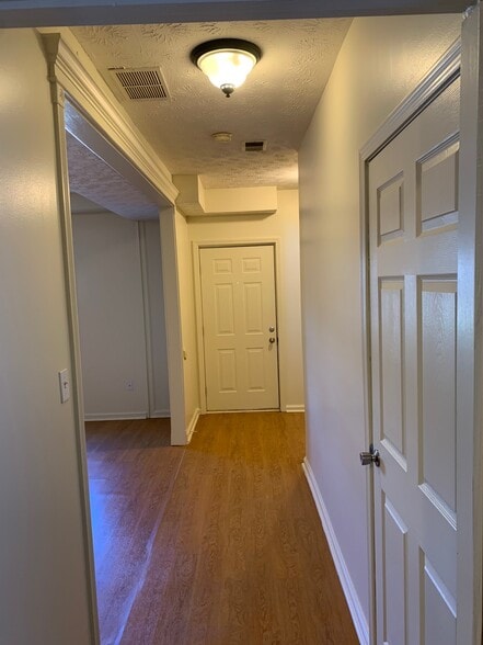 Building Photo - 1065 Brandy Ln