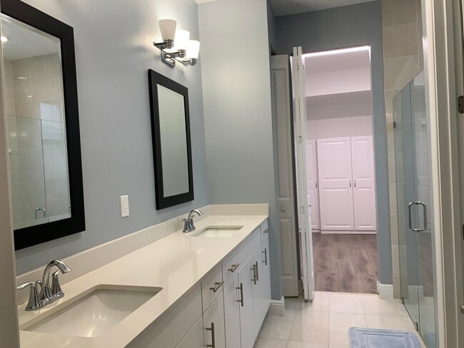 Building Photo - 5420 Quiet Lake Pl