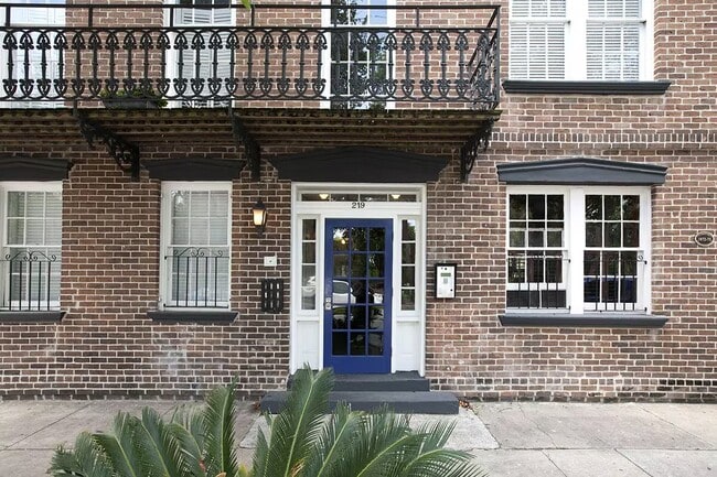 Primary Photo - Abercorn Apartment