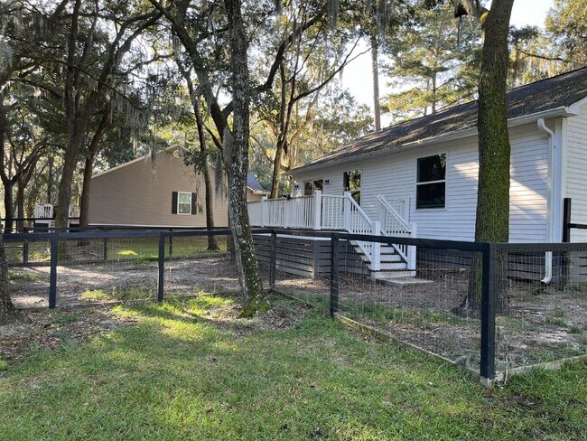 Building Photo - Stunning 3 bed, 2 bath in Grove Point!!! ** Limited Time Offer — $500.00 off 1st Months Rent**