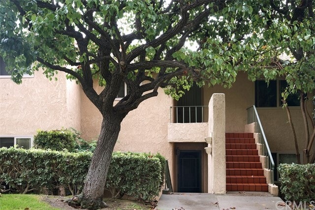 Building Photo - 31618 W Nine Dr