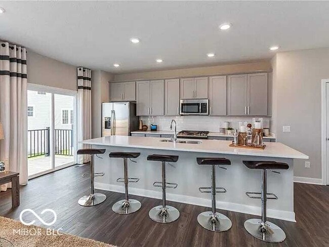 Building Photo - 7010 Sunstone Pl