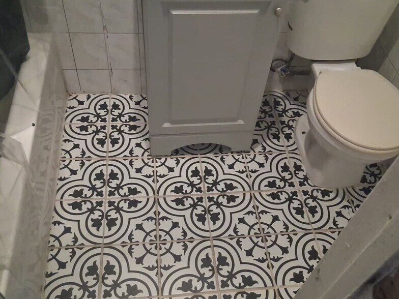 Building Photo - 696 Georgia Ave