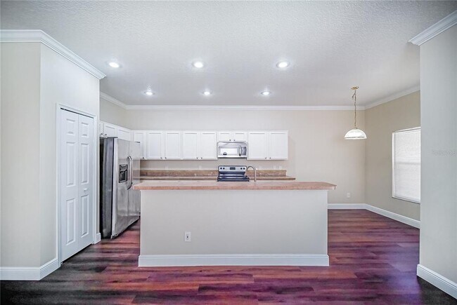 Building Photo - 2509 Skif Dr