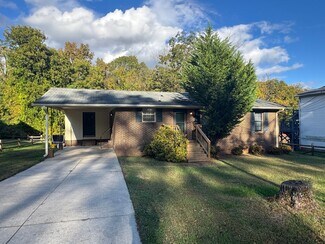 Building Photo - Statesville Downtown - 3BR/1.5BA