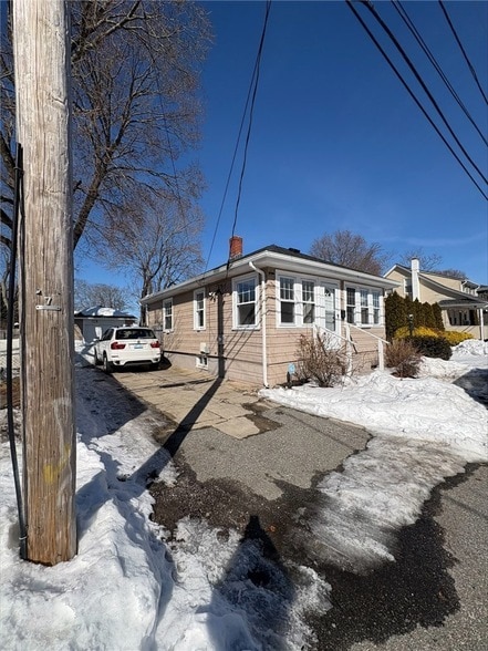 Building Photo - 39 Mawney Ave