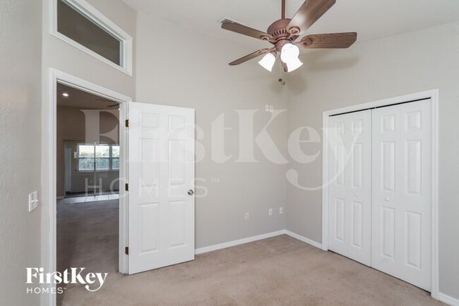 Building Photo - 2530 Pine Valley Dr