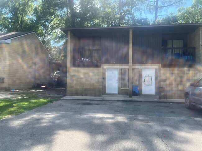 Primary Photo - 513 SW 68th Terrace