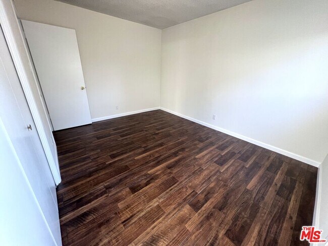 Building Photo - 11727 Mayfield Ave