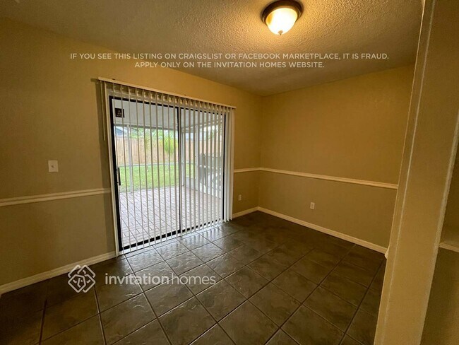 Building Photo - 3816 Southview Dr