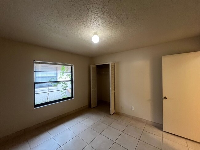 Building Photo - 10413 Cresto Delsol Cir