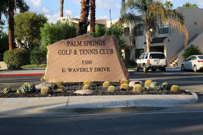 Building Photo - 5300 E Waverly Dr