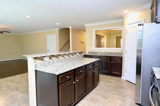 Building Photo - 1761 Nicholas Dr