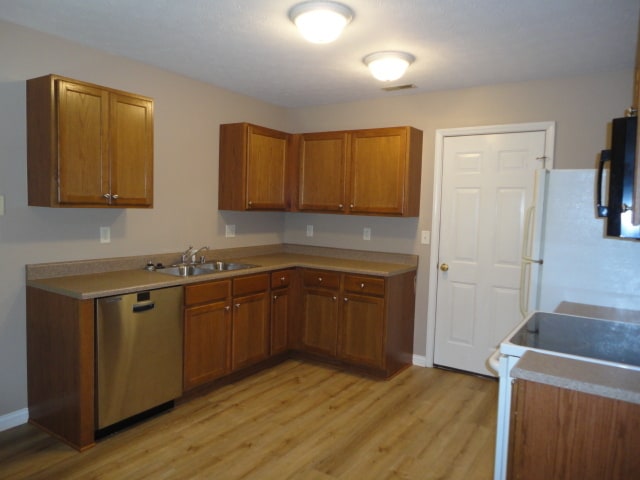 Building Photo - 2524 Landing Ter