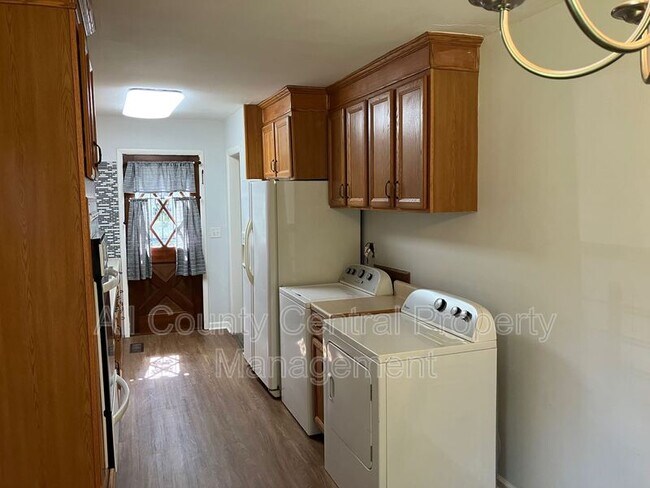 Building Photo - 1581 Druid Hill Dr