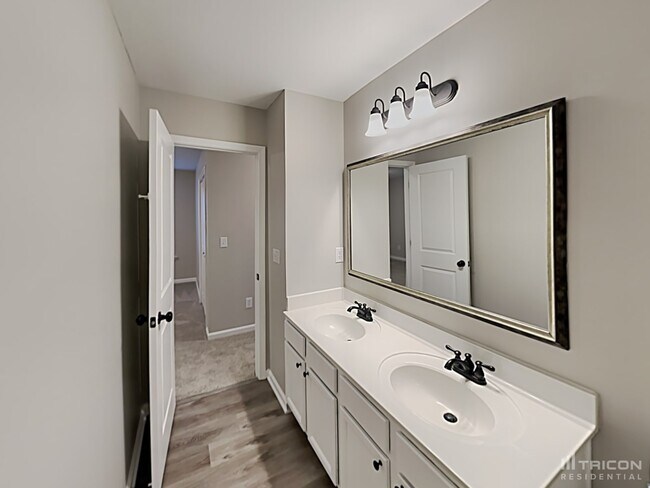 Building Photo - 760 Pennywell Ct