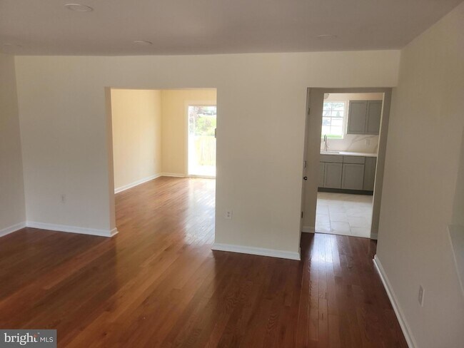 Building Photo - 532 Millshire Dr