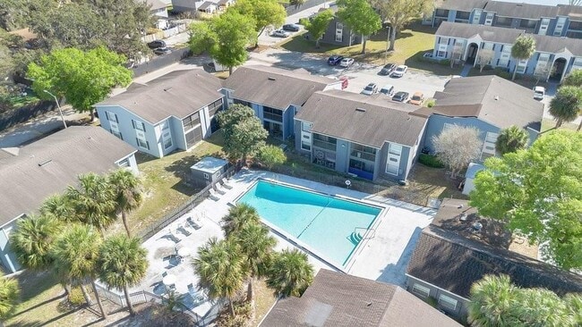 Building Photo - 2507 N Alafaya Trail