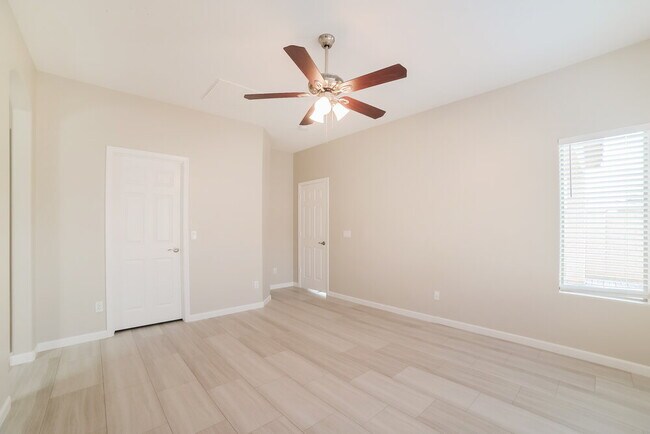 Building Photo - 10240 W Chipman Rd