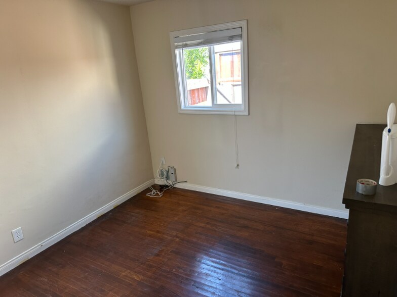 Building Photo - 2615 Armour Ln