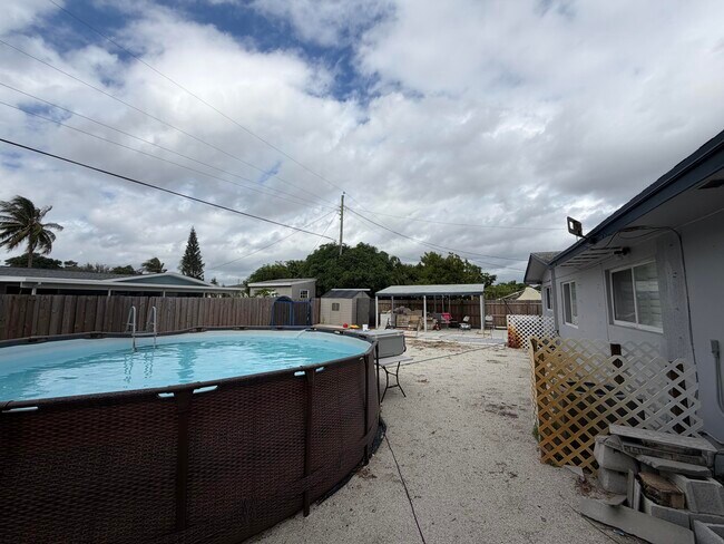 Building Photo - 309 Henthorne Dr