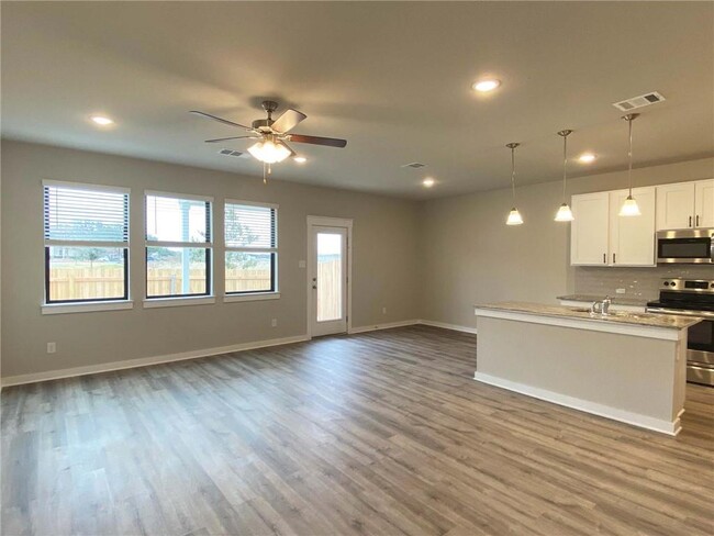 Building Photo - 195 Fieldwood Dr