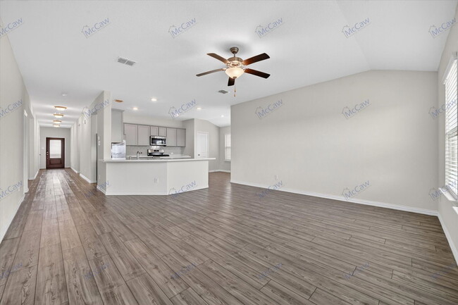 Building Photo - 6128 Fall Creek Ln