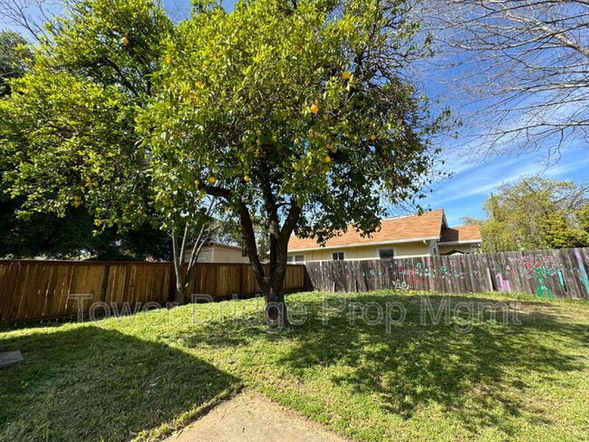 Building Photo - 3897 7th Ave