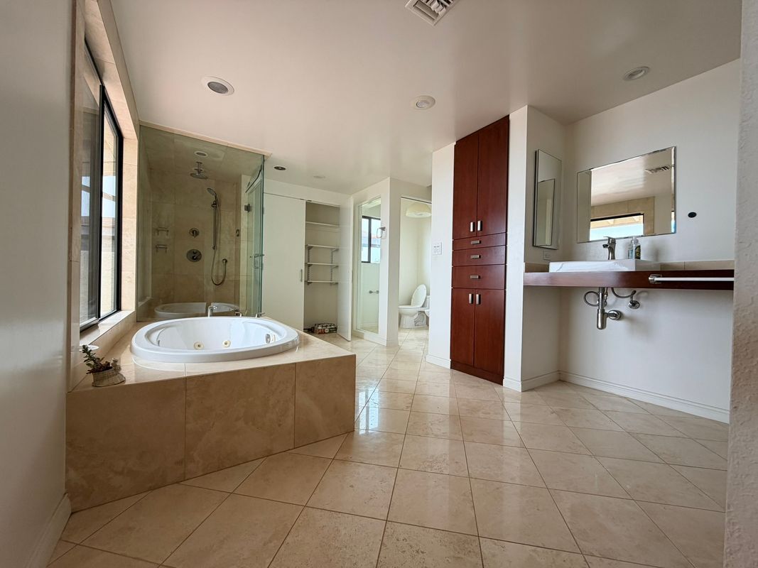 Building Photo - 1213 Via Zumaya
