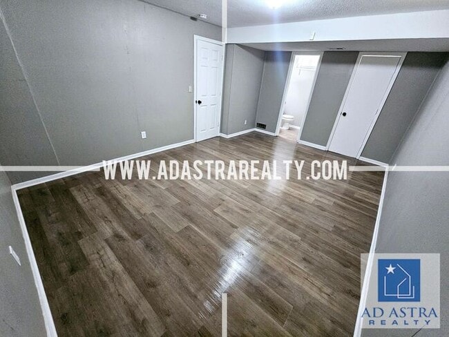 Building Photo - Updated 3 Bed 2 Bath Home in Kansas City-Coming SOON!!