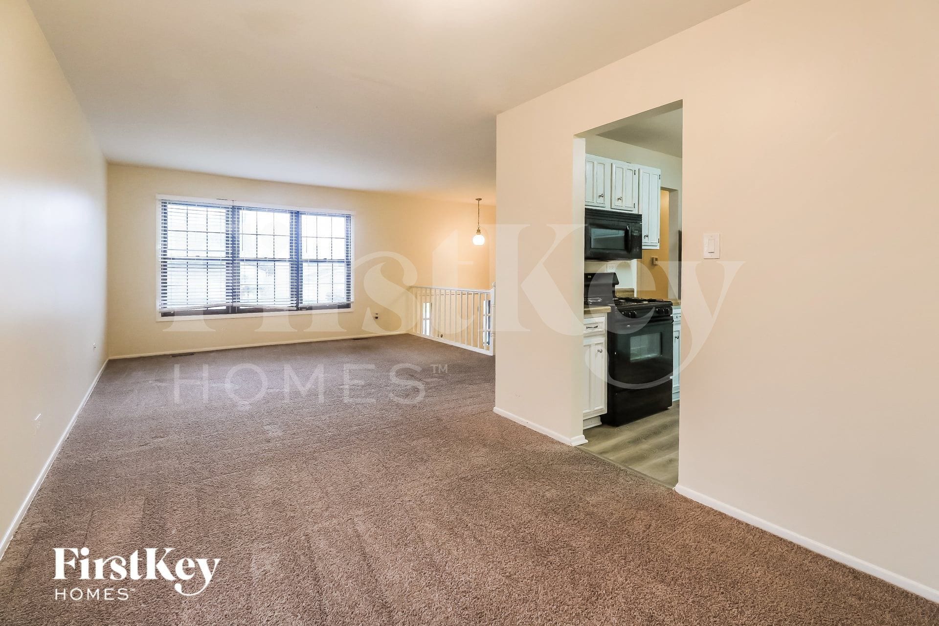 Building Photo - 7437 W Hickory Creek Dr