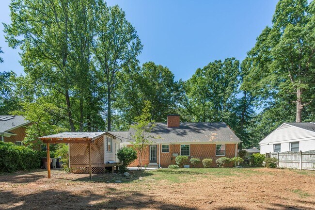 Building Photo - 3408 Kirby Dr
