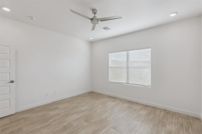 Building Photo - 17920 Anthem Blvd