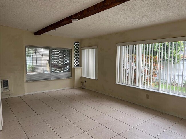 Building Photo - 3270 Causeway Dr