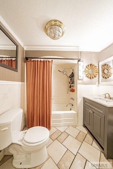 Building Photo - 2910 E Lincoln Rd