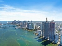 Building Photo - 700 NE 24th St