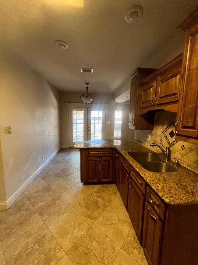 Building Photo - 438 St Croix Dr