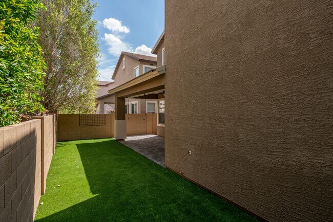 Building Photo - 3034 W Villa Cassandra Dr